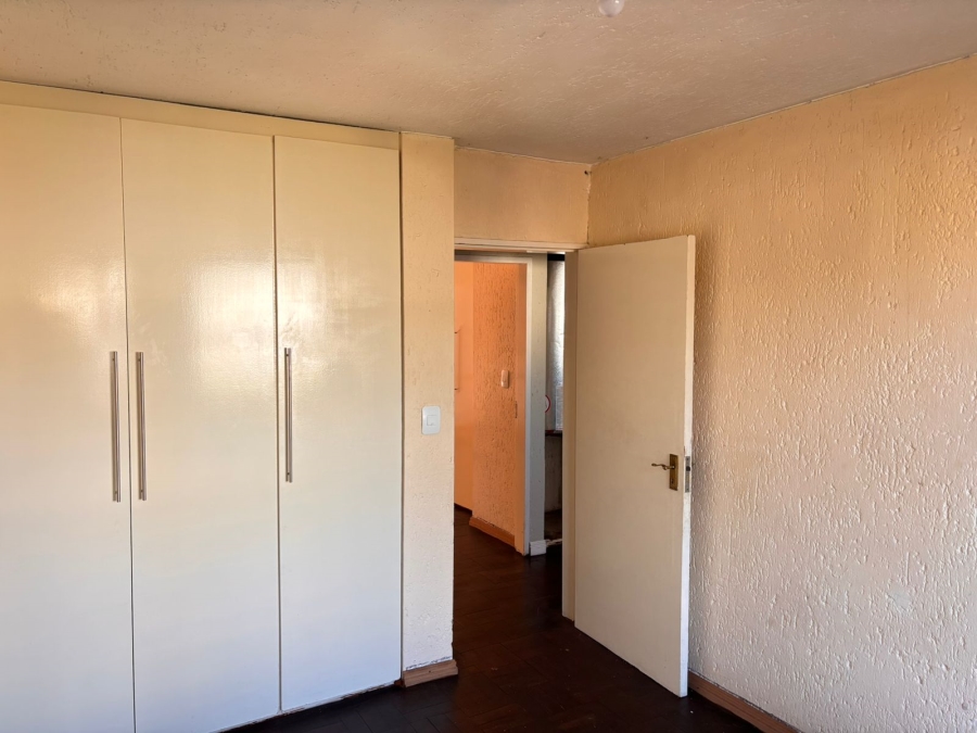 2 Bedroom Property for Sale in Townsview Gauteng