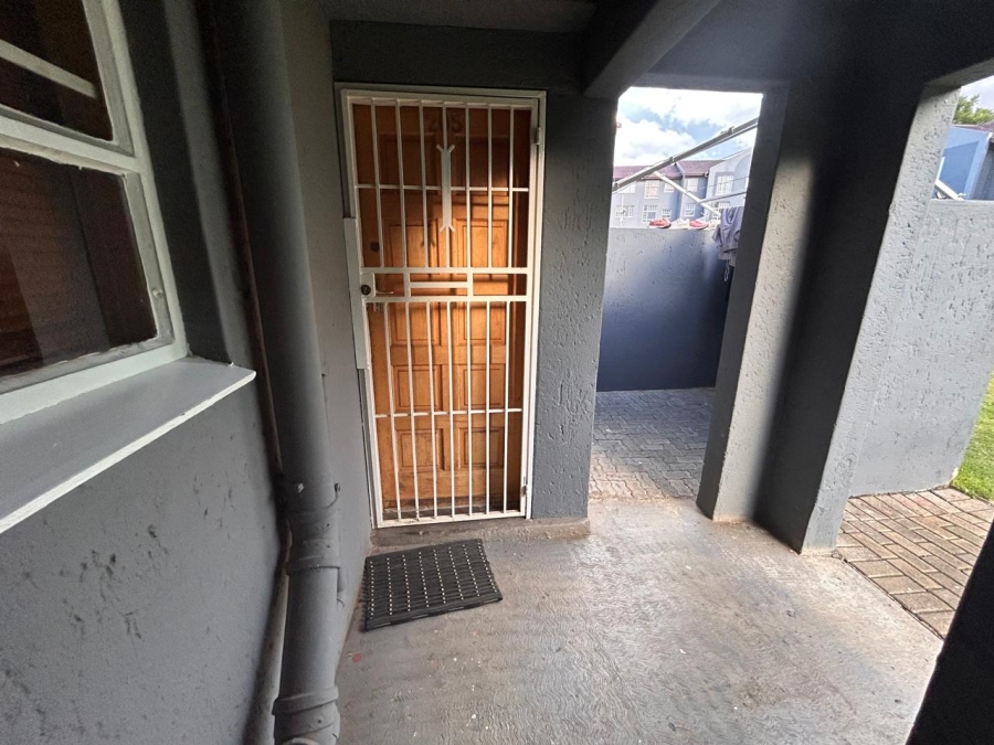 2 Bedroom Property for Sale in Alan Manor Gauteng