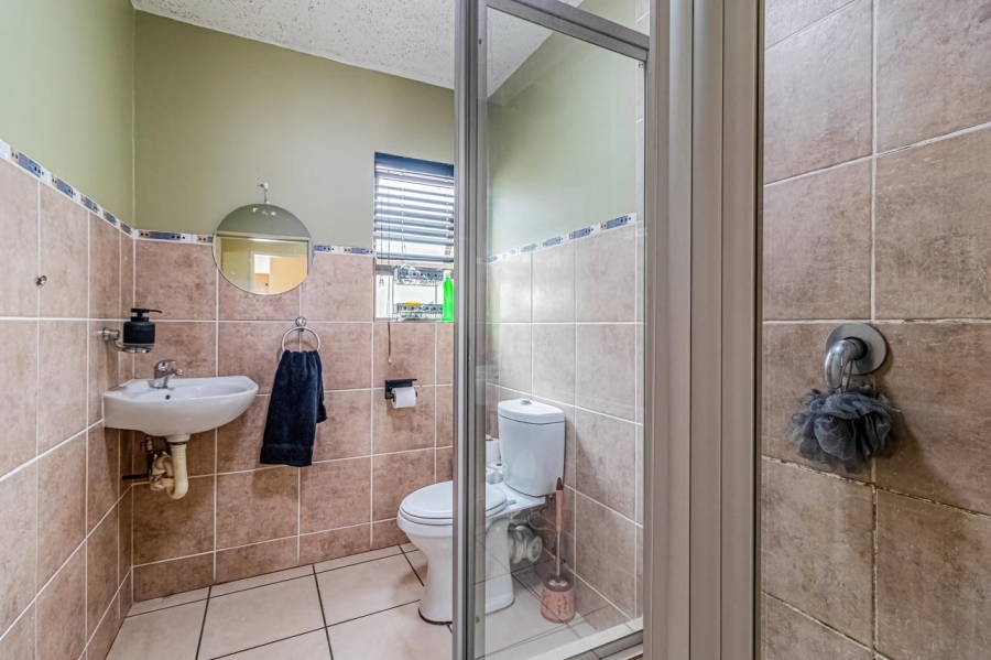 2 Bedroom Property for Sale in Bassonia Gauteng