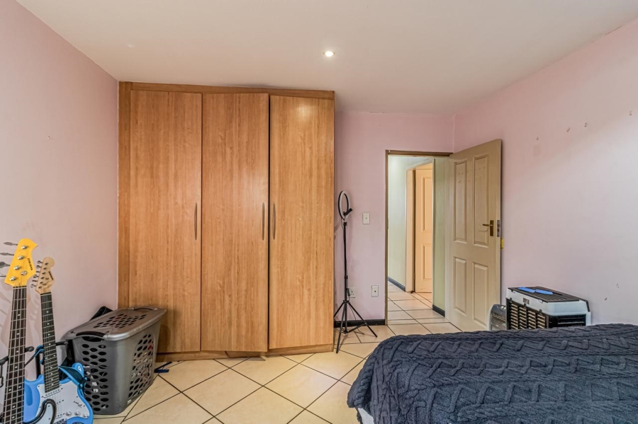 2 Bedroom Property for Sale in Bassonia Gauteng