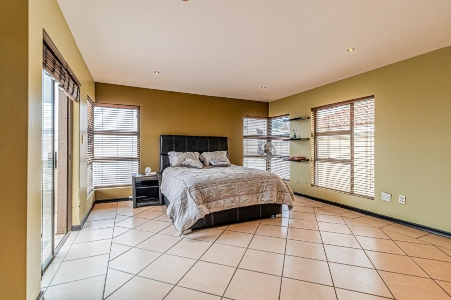 2 Bedroom Property for Sale in Bassonia Gauteng
