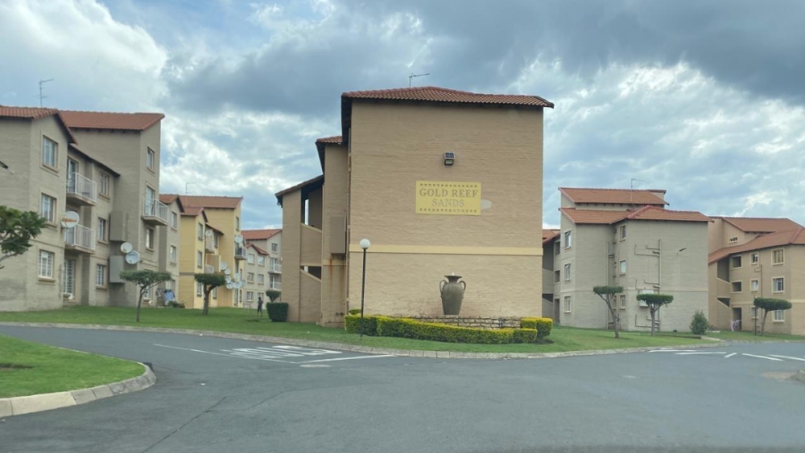 2 Bedroom Property for Sale in Ormonde Gauteng
