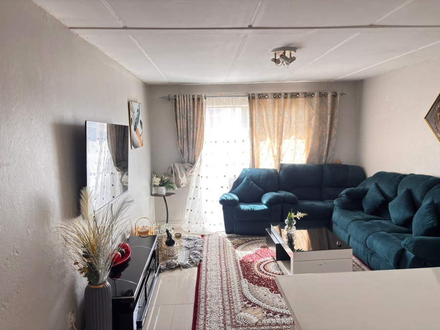 2 Bedroom Property for Sale in Ormonde Gauteng