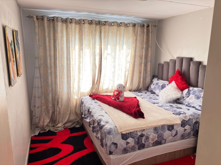 2 Bedroom Property for Sale in Ormonde Gauteng