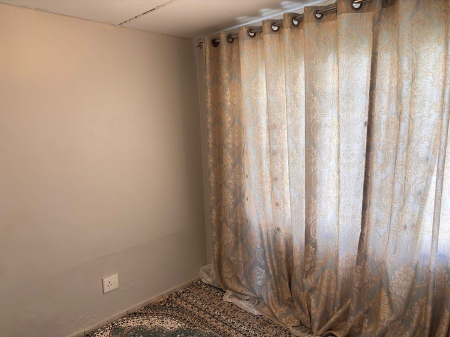 2 Bedroom Property for Sale in Ormonde Gauteng