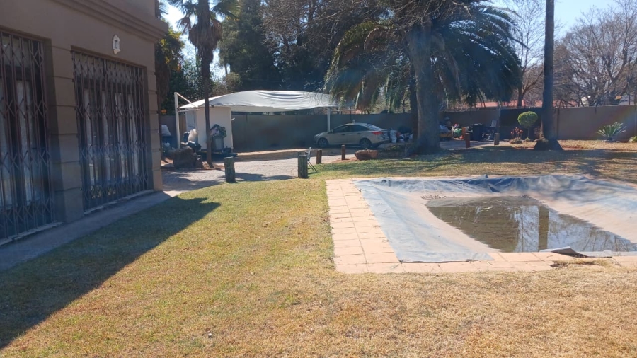 9 Bedroom Property for Sale in Olifantsfontein Gauteng