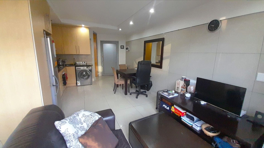 To Let 1 Bedroom Property for Rent in Sandown Gauteng