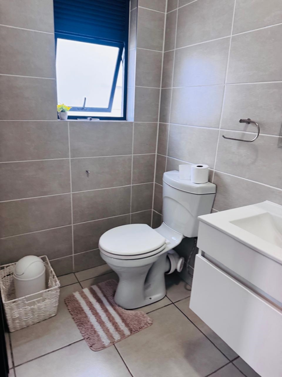 To Let 2 Bedroom Property for Rent in Linbro Park Gauteng