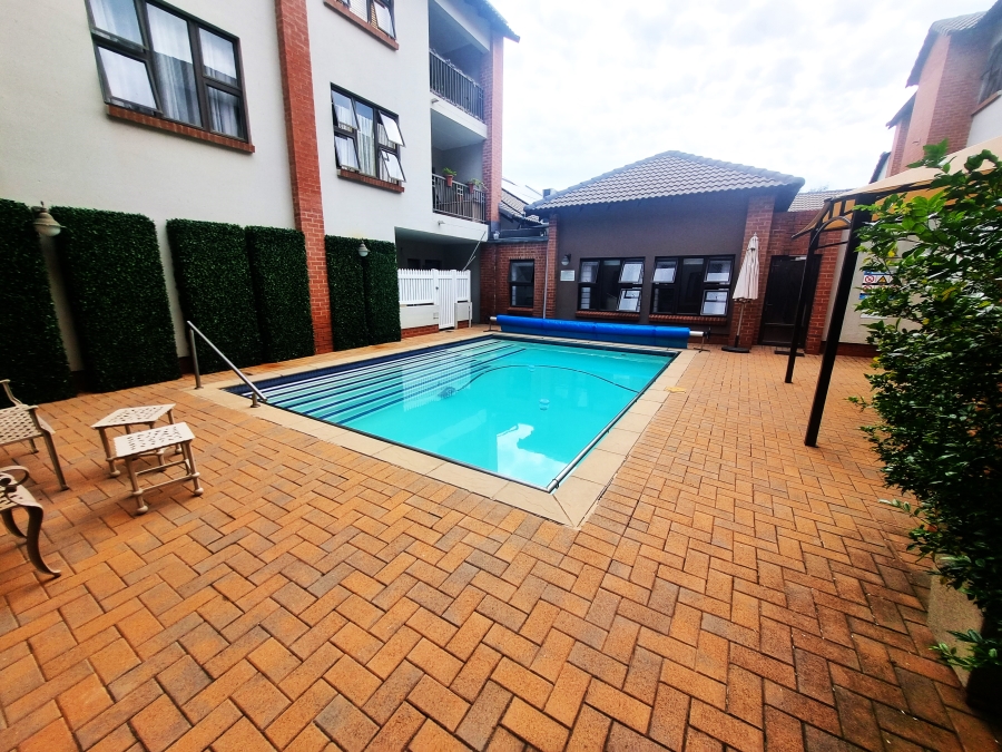 1 Bedroom Property for Sale in Douglasdale Gauteng