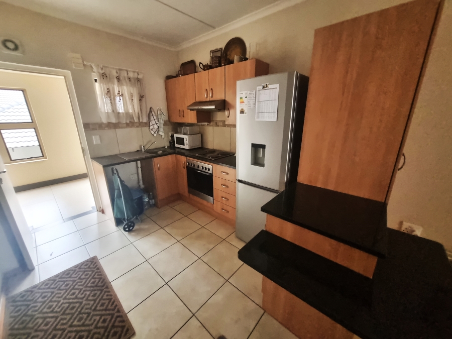 1 Bedroom Property for Sale in Douglasdale Gauteng