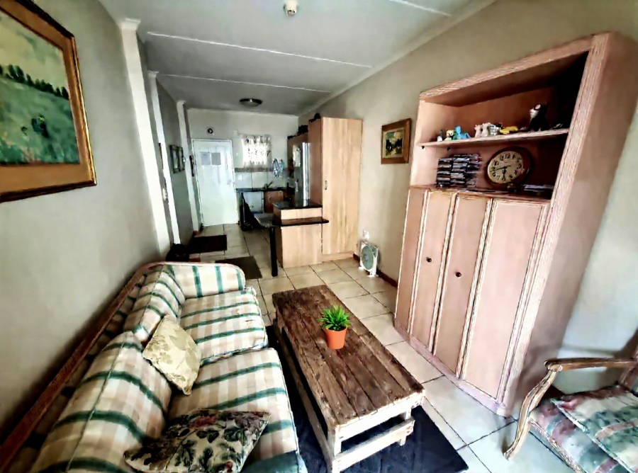 1 Bedroom Property for Sale in Douglasdale Gauteng