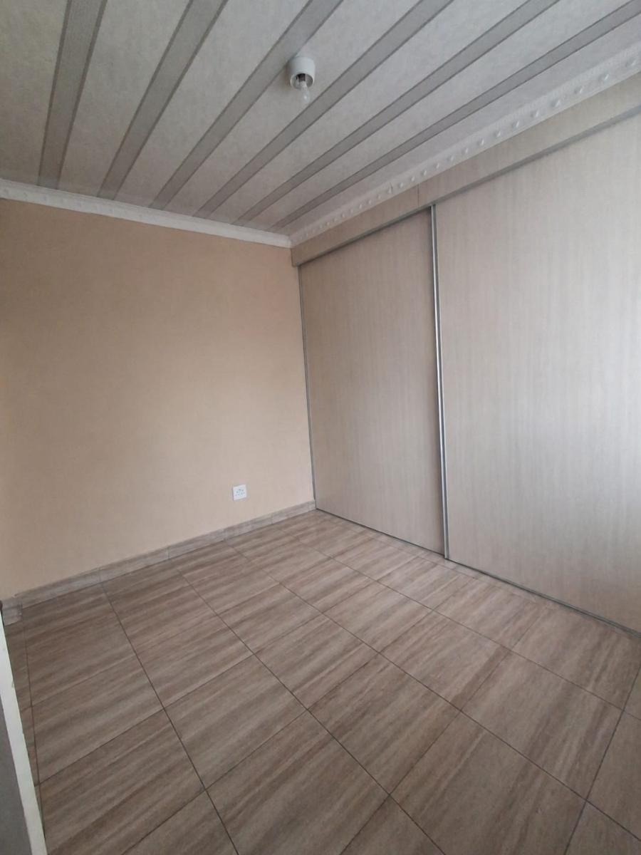 3 Bedroom Property for Sale in Unitas Park Gauteng