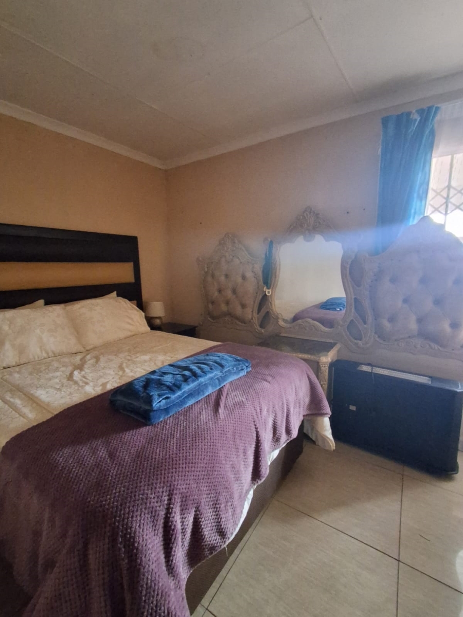 3 Bedroom Property for Sale in Unitas Park Gauteng