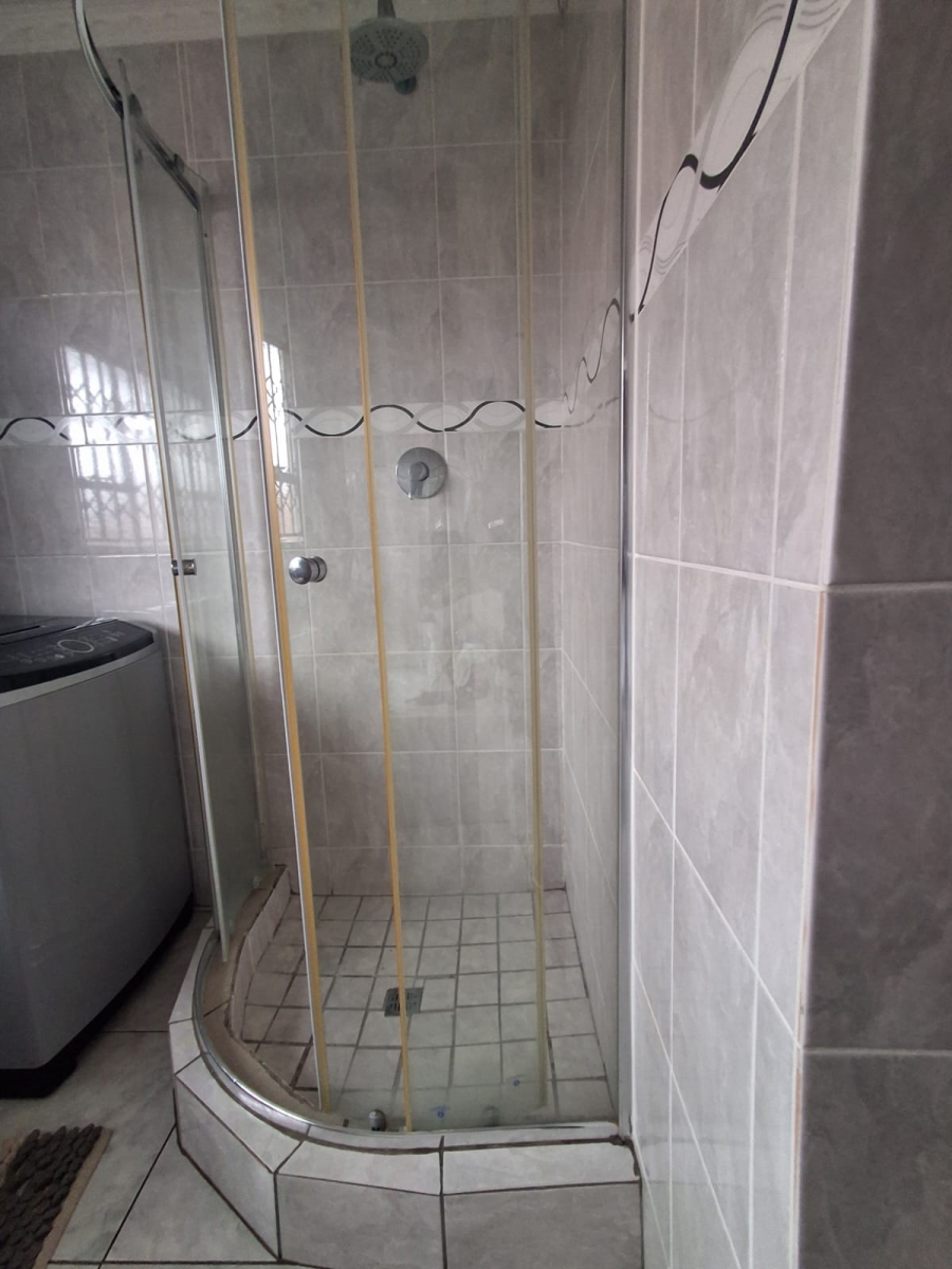 3 Bedroom Property for Sale in Unitas Park Gauteng