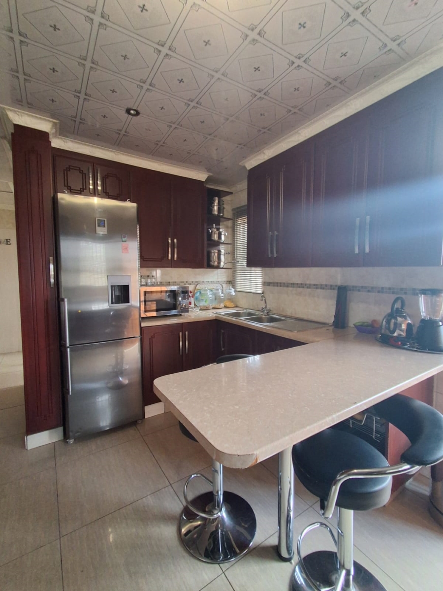 3 Bedroom Property for Sale in Unitas Park Gauteng