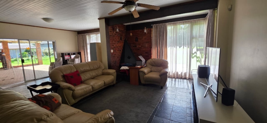 4 Bedroom Property for Sale in Vanderbijlpark SW 5 Gauteng