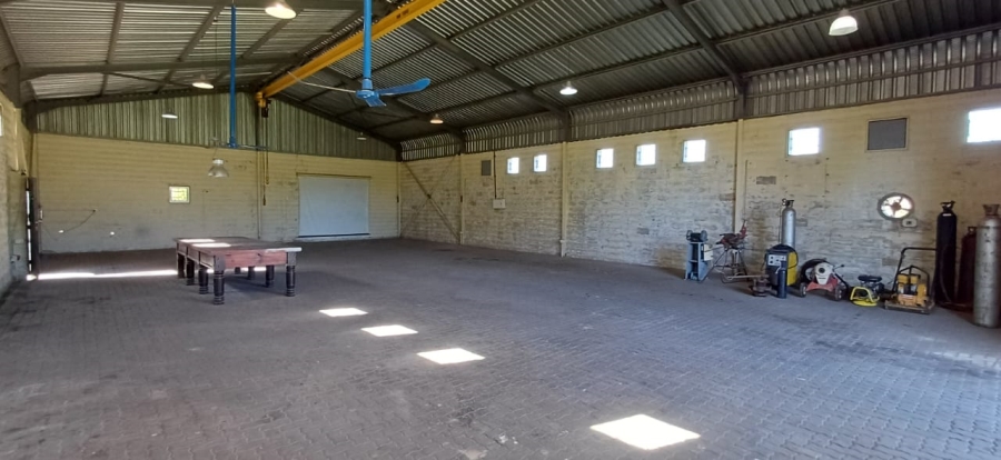 To Let Commercial Property for Rent in De Deur Gauteng