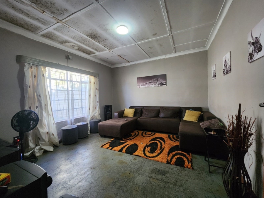 2 Bedroom Property for Sale in Leeuhof Gauteng