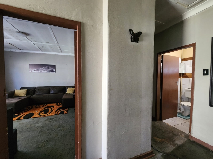 2 Bedroom Property for Sale in Leeuhof Gauteng