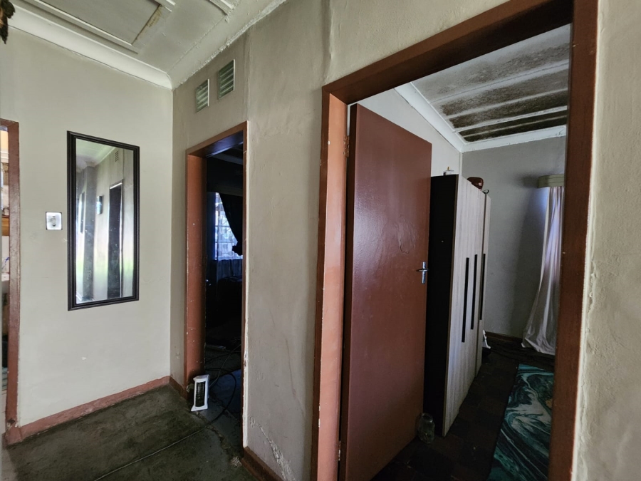 2 Bedroom Property for Sale in Leeuhof Gauteng