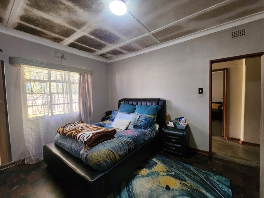 2 Bedroom Property for Sale in Leeuhof Gauteng
