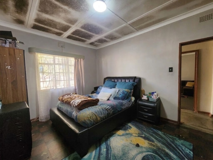 2 Bedroom Property for Sale in Leeuhof Gauteng
