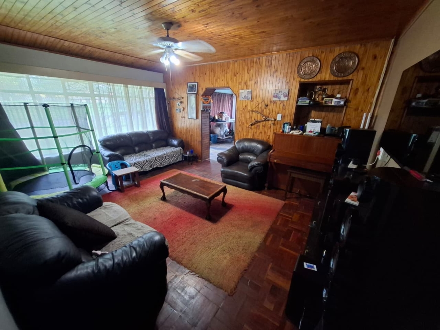 4 Bedroom Property for Sale in Vanderbijlpark CW 5 Gauteng