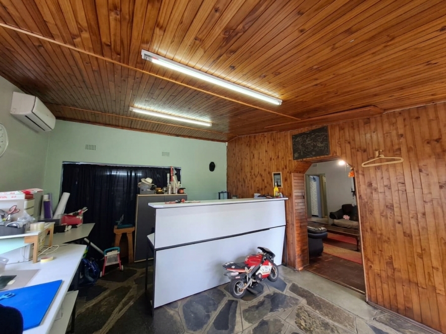 4 Bedroom Property for Sale in Vanderbijlpark CW 5 Gauteng