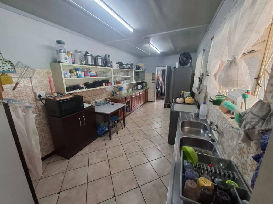 4 Bedroom Property for Sale in Vanderbijlpark CW 5 Gauteng