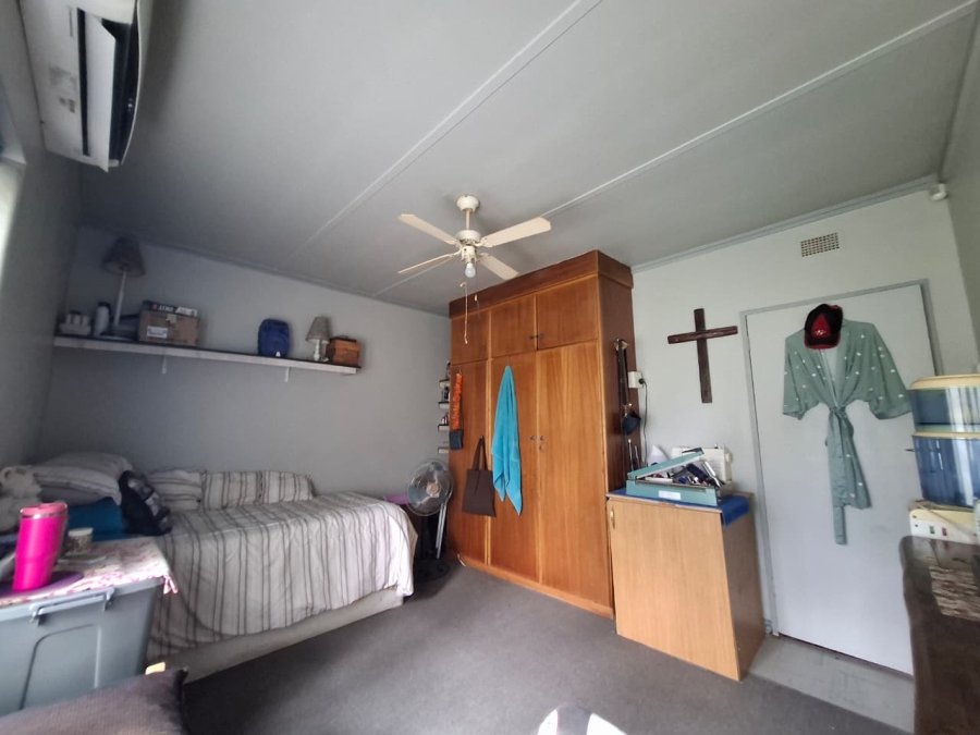 4 Bedroom Property for Sale in Vanderbijlpark CW 5 Gauteng