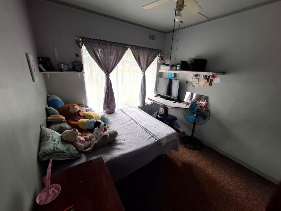 4 Bedroom Property for Sale in Vanderbijlpark CW 5 Gauteng
