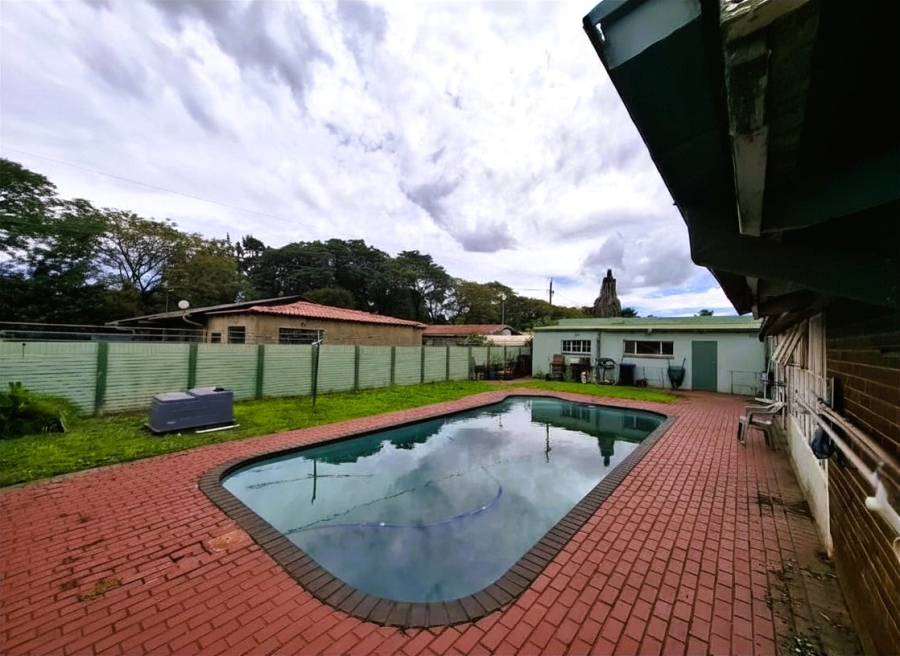 4 Bedroom Property for Sale in Vanderbijlpark CW 5 Gauteng