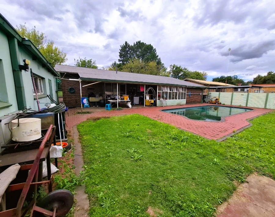 4 Bedroom Property for Sale in Vanderbijlpark CW 5 Gauteng