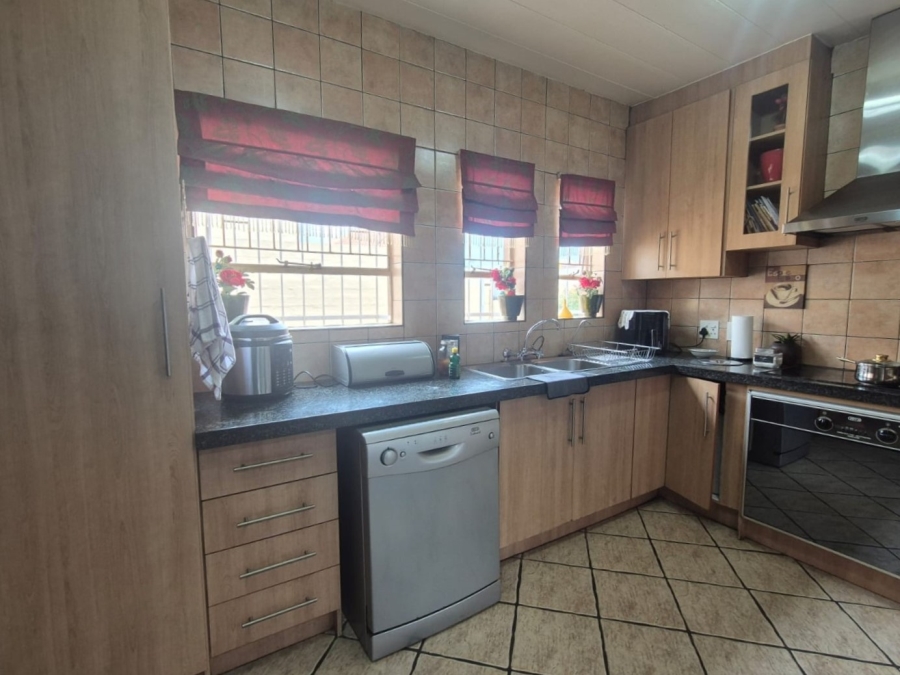 3 Bedroom Property for Sale in Arcon Park Gauteng
