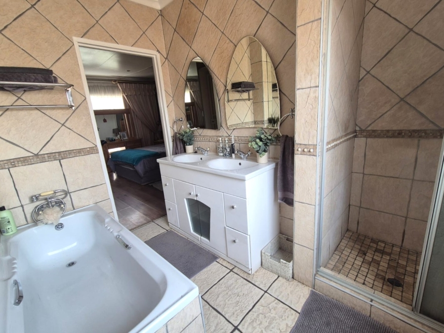 3 Bedroom Property for Sale in Arcon Park Gauteng