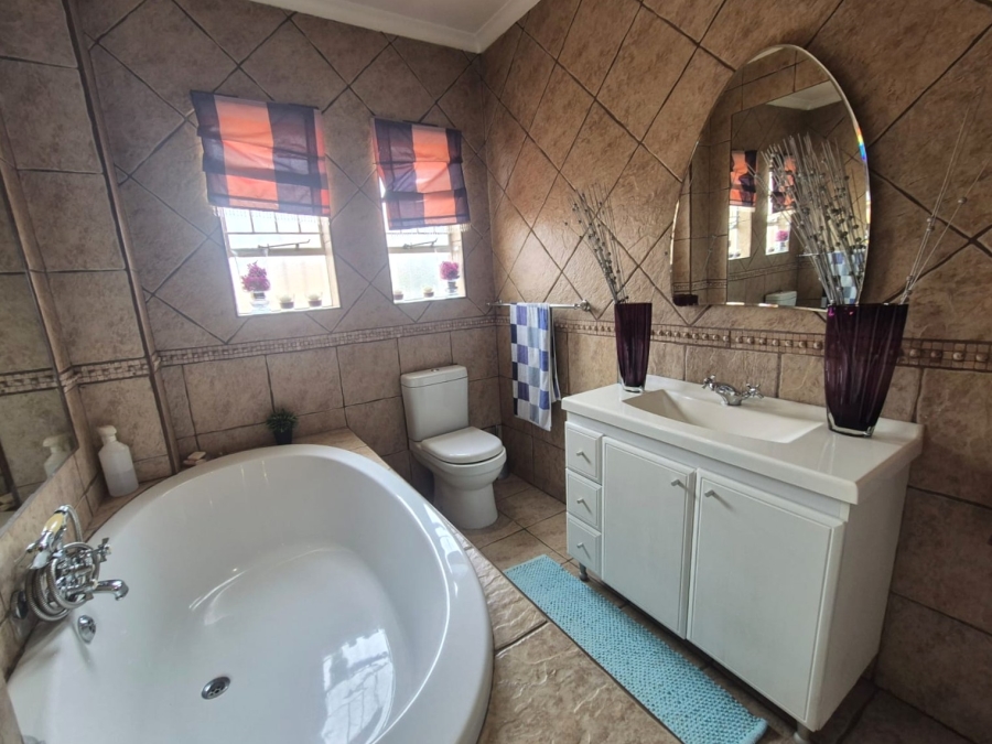 3 Bedroom Property for Sale in Arcon Park Gauteng