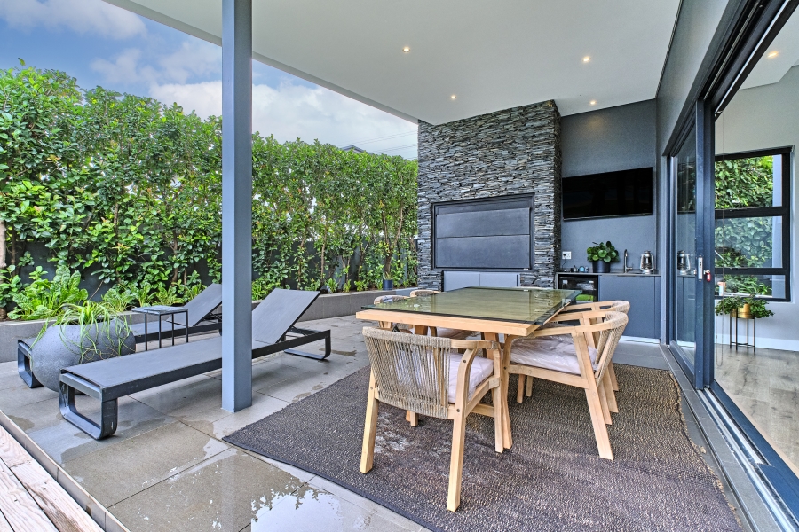 To Let 4 Bedroom Property for Rent in Waterfall Country Estate Gauteng