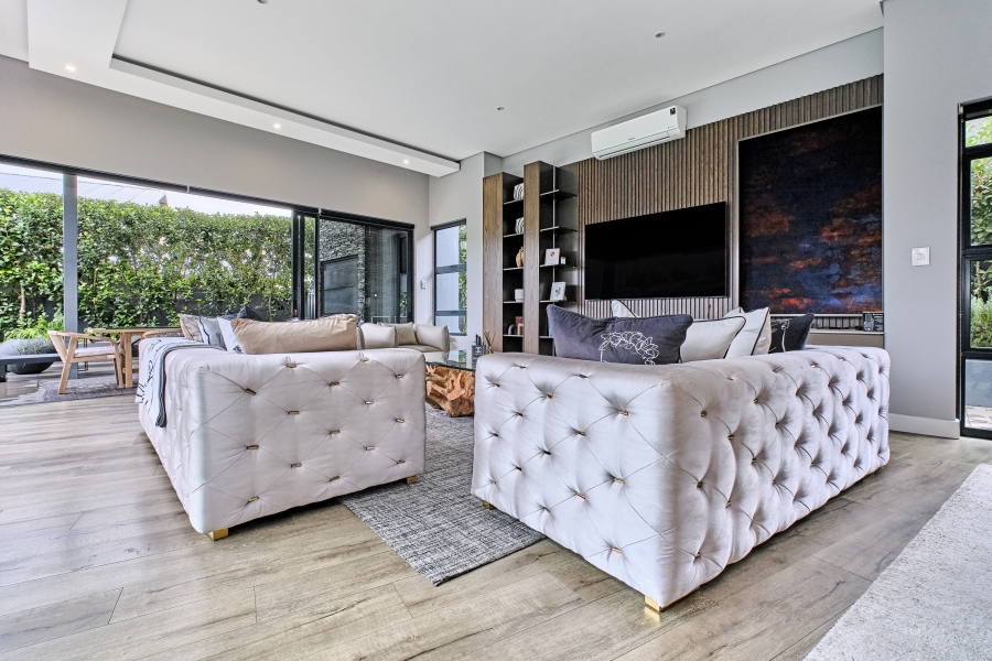 To Let 4 Bedroom Property for Rent in Waterfall Country Estate Gauteng