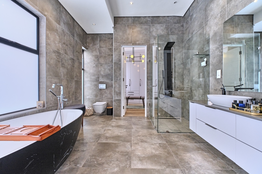 To Let 4 Bedroom Property for Rent in Waterfall Country Estate Gauteng