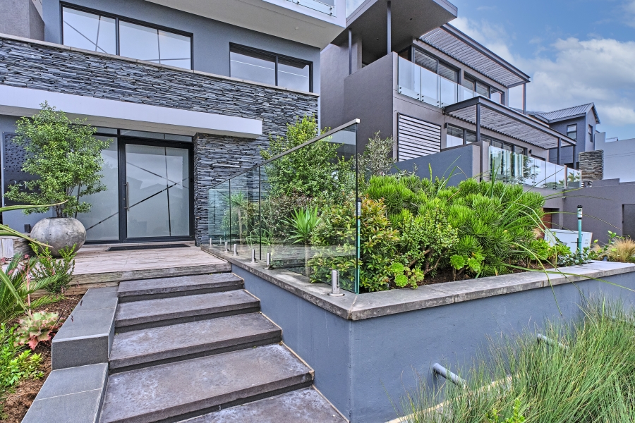 To Let 4 Bedroom Property for Rent in Waterfall Country Estate Gauteng
