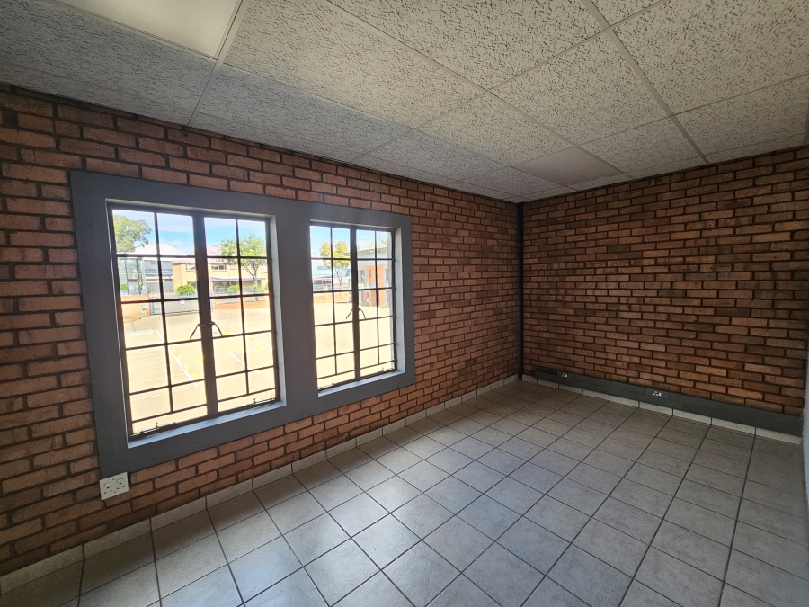 To Let Commercial Property for Rent in Hennops Park Industrial Gauteng