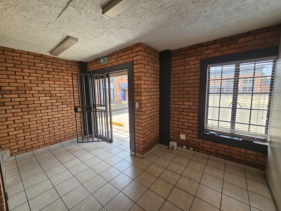To Let Commercial Property for Rent in Hennops Park Industrial Gauteng