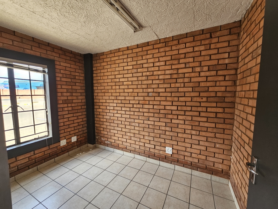 To Let Commercial Property for Rent in Hennops Park Industrial Gauteng