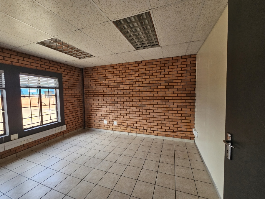 To Let Commercial Property for Rent in Hennops Park Industrial Gauteng