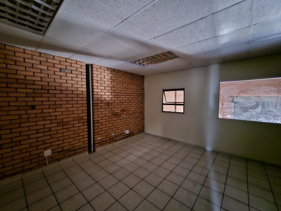 To Let Commercial Property for Rent in Hennops Park Industrial Gauteng
