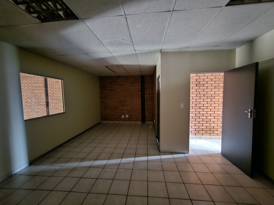 To Let Commercial Property for Rent in Hennops Park Industrial Gauteng