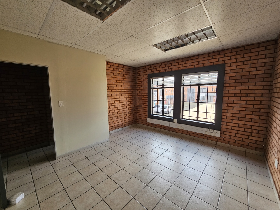 To Let Commercial Property for Rent in Hennops Park Industrial Gauteng
