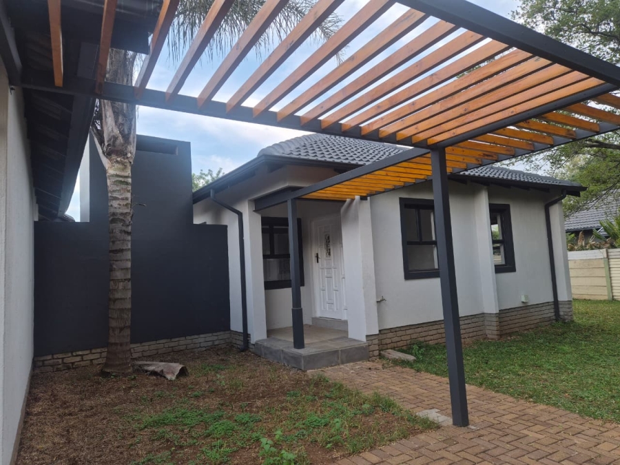 4 Bedroom Property for Sale in Rooihuiskraal North Gauteng
