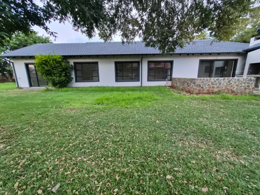 4 Bedroom Property for Sale in Rooihuiskraal North Gauteng