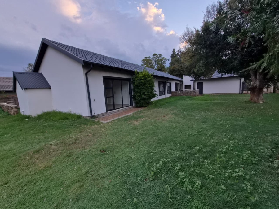 4 Bedroom Property for Sale in Rooihuiskraal North Gauteng